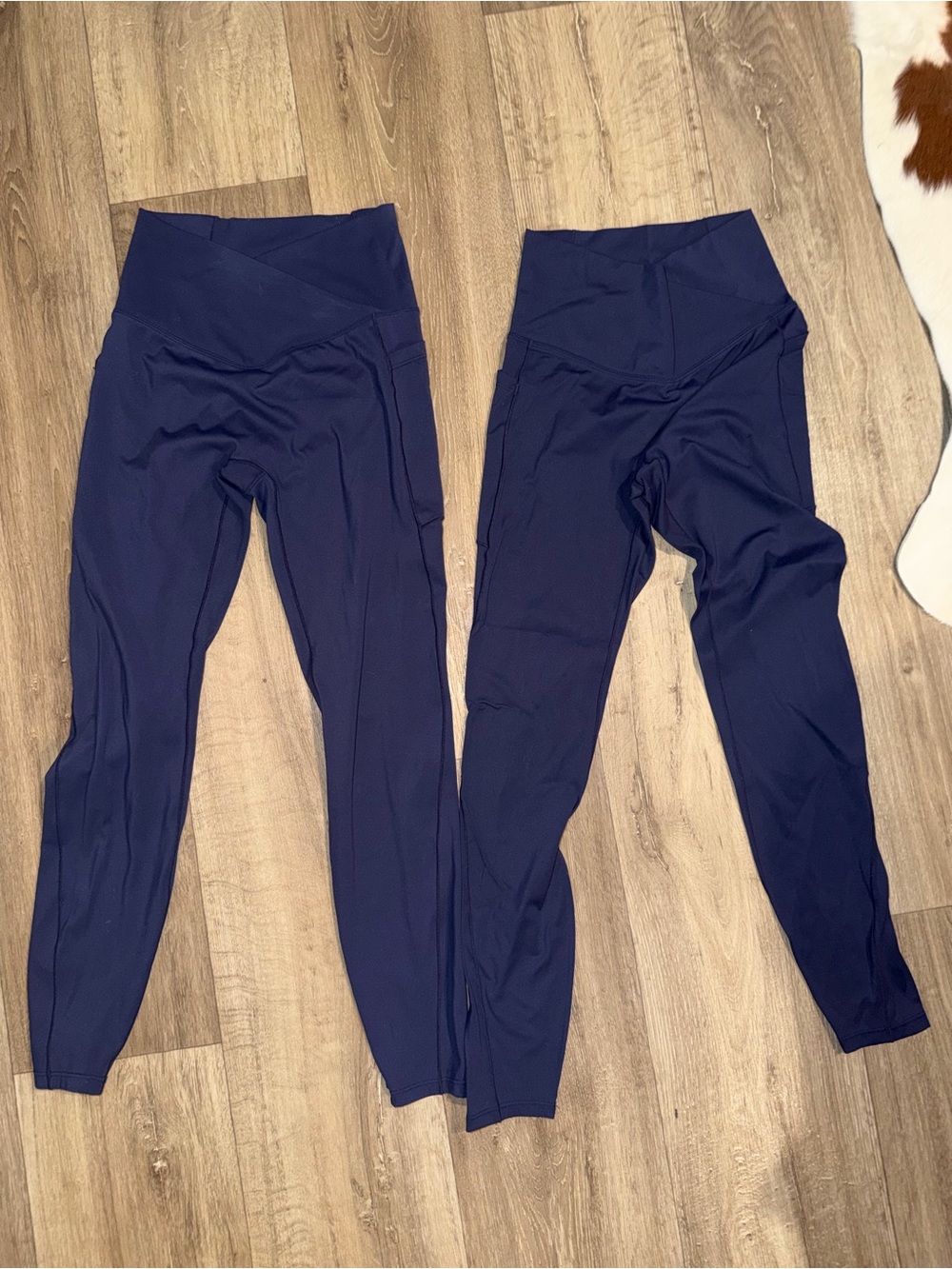 HALARA Deep Navy High-Waist Crossover Leggings